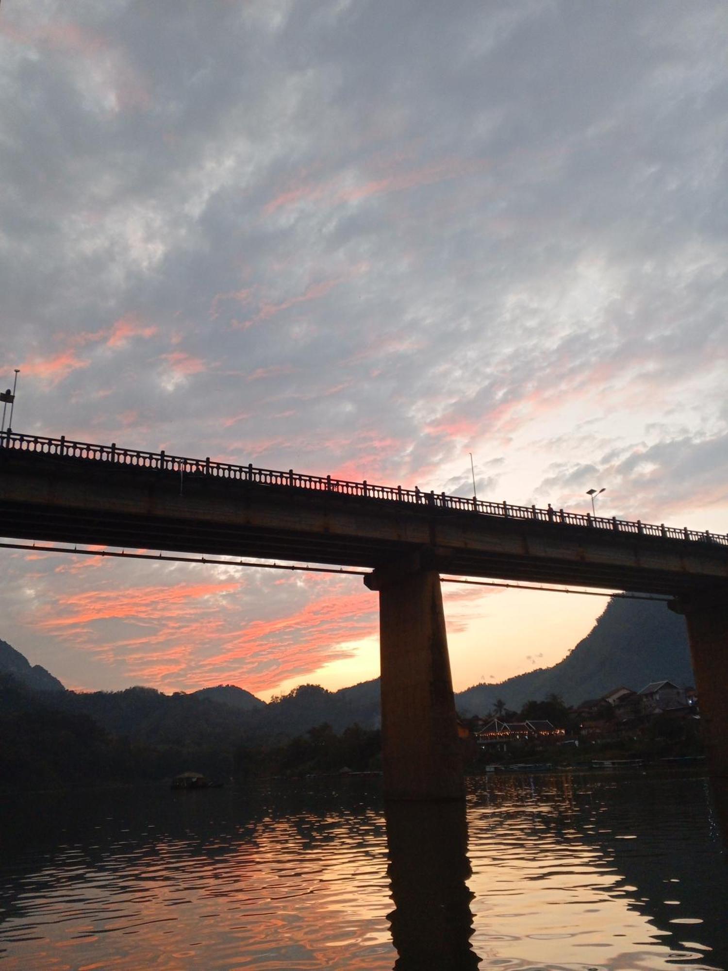 Cam U View Bungalow Hotel Nongkhiaw Kültér fotó
